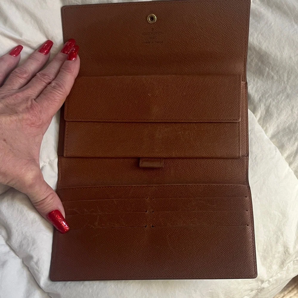 Louis Vuitton Black and Brown Monogram Clutch/Trifold Wallet. - Picture 4 of 14